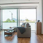 Just Like - Mainpeak Family House موليدو