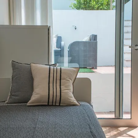 Just Like - Mainpeak Family House 몰레도